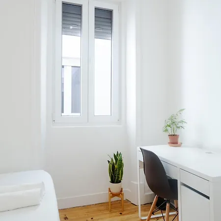 Graca L Authentic Lifestyle, Historic Streets, Cafes And Stunning Views * Lisbon