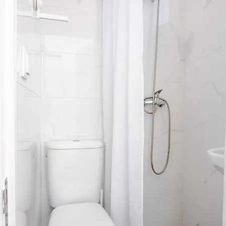 Graca L Authentic Lifestyle, Historic Streets, Cafes And Stunning Views Guest house *